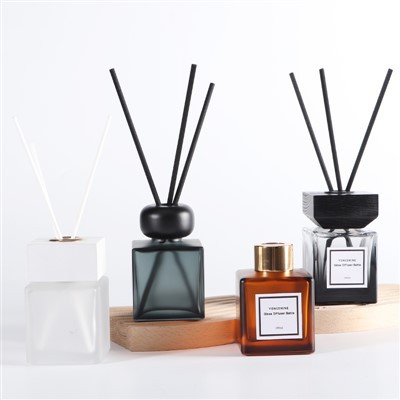 Buidéal Cearnóg Reed Diffuser